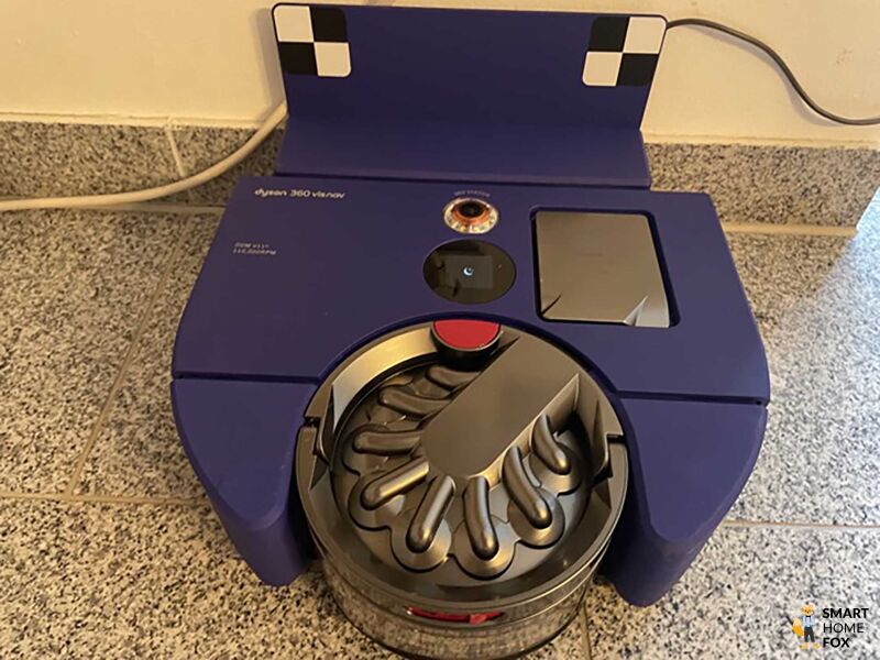 Dyson 360 Vis Nav: auf der Ladestation